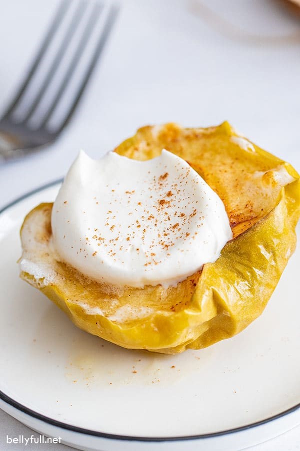 Air fryer baked apples [cinnamon whipped cream]