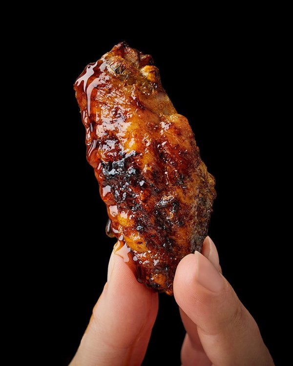 Air fryer chicken wings with pomegranate glaze 