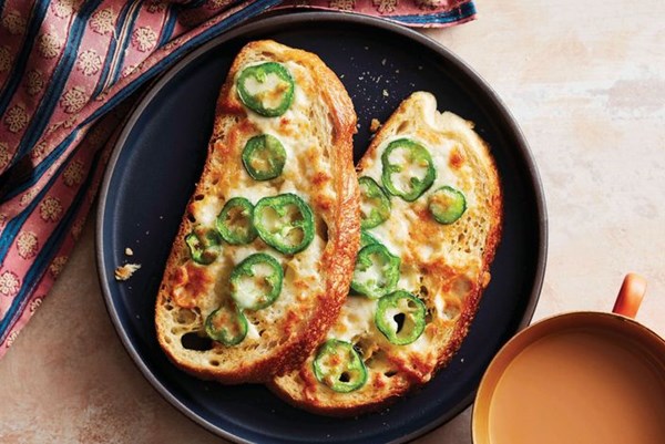 Air-fryer chile-cheese toast 