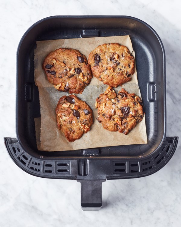 Air fryer chocolate chip cookies
