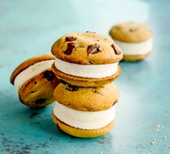 Air-fryer ice cream cookie sandwich