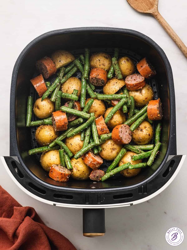 Air fryer kielbasa and veggies