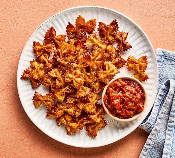Air-fryer pasta chip