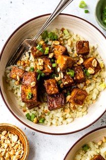 Air fryer peanut curry tofu with gingery cauliflower rice