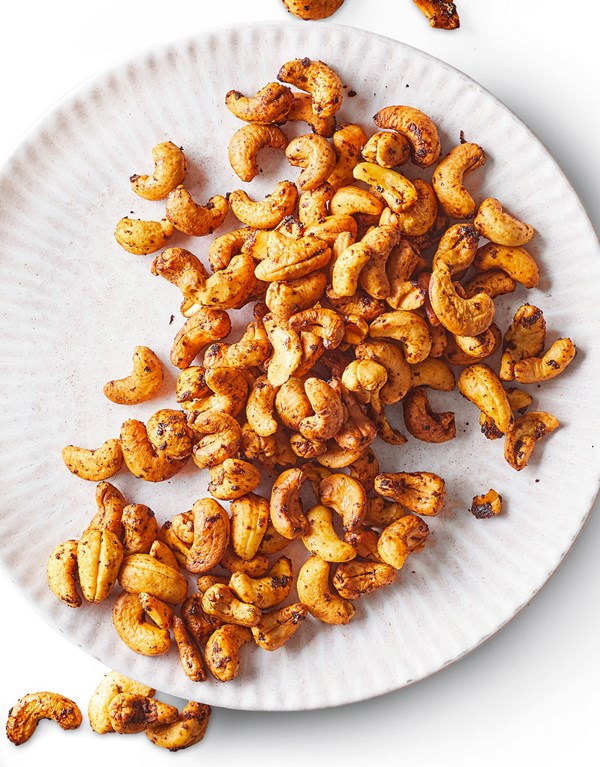 Air fryer spiced cashews