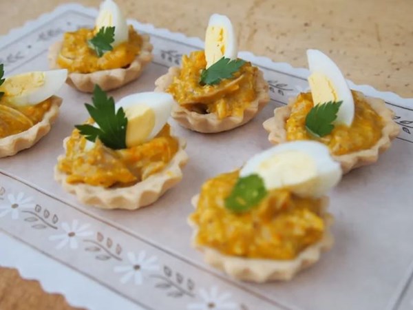 Ají de gallina mini tartlets