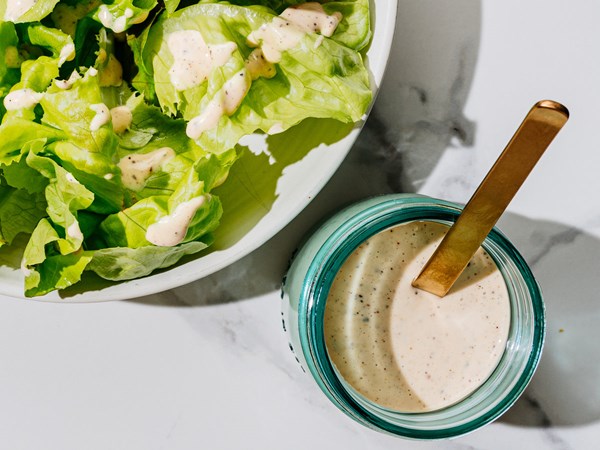 Alabama-style white barbecue sauce dressing