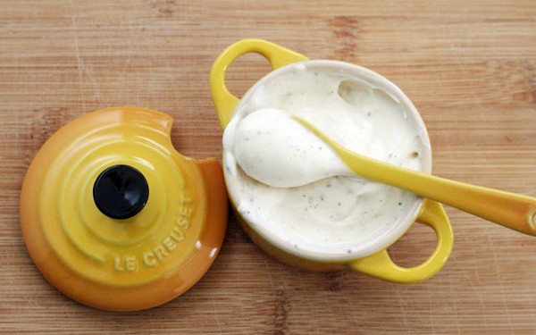 Alabama white BBQ sauce