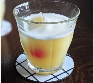 Alcohol-free amaretto sour