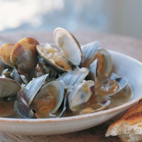 Ale-steamed clams
