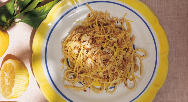 Alek's linguine with anchovy, breadcrumbs and lemon zest (Le linguine di Alek con acciughe, pangrattato e scorza di limone)