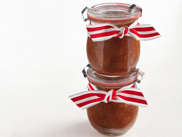 Alex Guarnaschelli's roasted Braeburn apple jam
