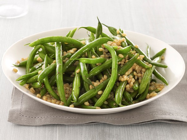 Alex Guarnaschelli's simple green bean salad