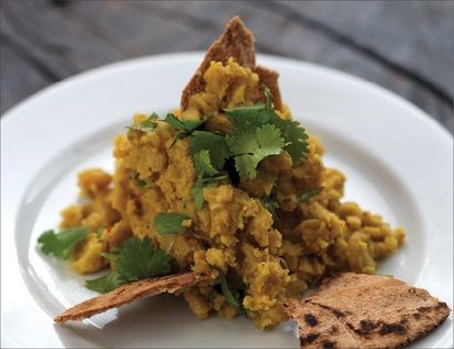 Alexandrian spicy dried fava bean spread