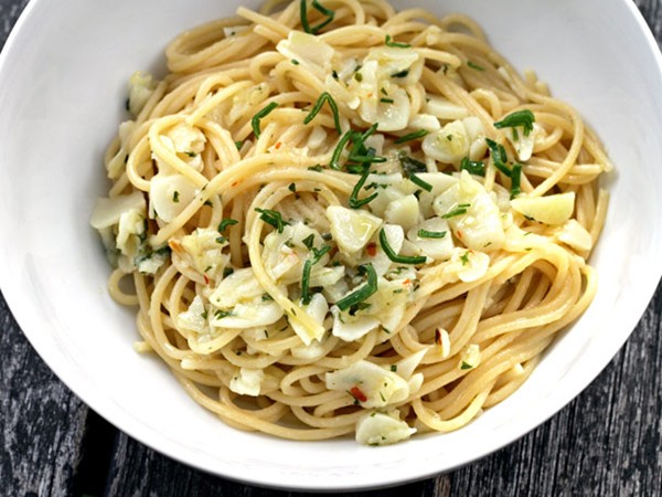 Alice Waters' spaghetti with green garlic