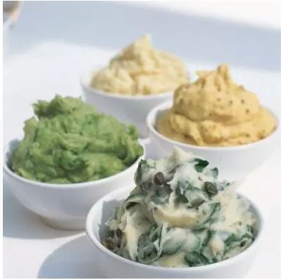 Aligot (mashed potatoes with garlic and cheese)