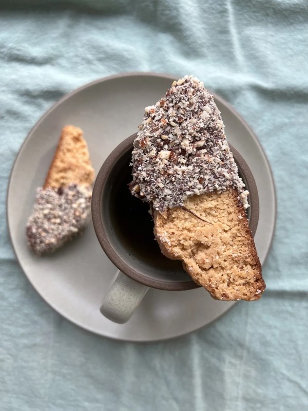 All-almond biscotti 
