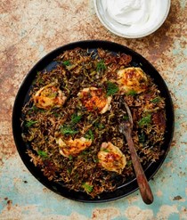 Allspice chicken and rice with dill and yoghurt