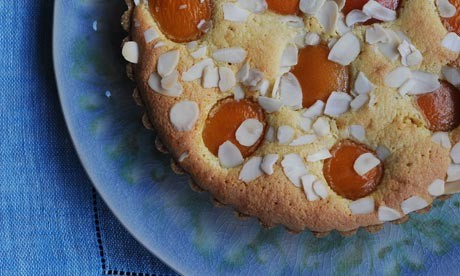 Almond and apricot tart