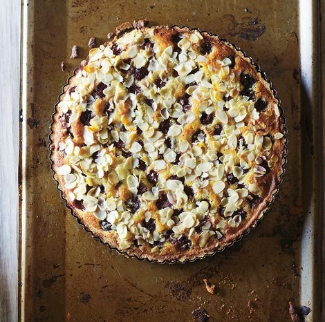 Almond and fruit tart