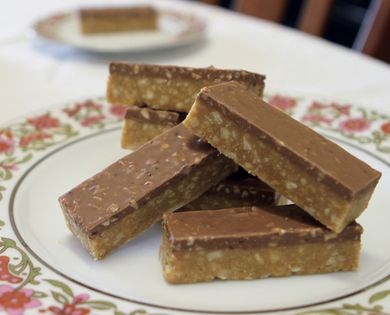 Almond and hazelnut slice