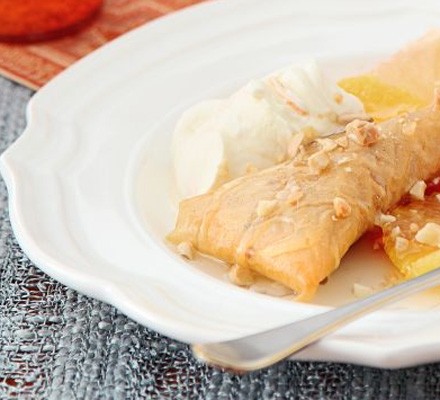 Almond and honey pastries with orange cream
