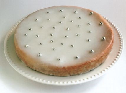 Almond and jam cake from the Algarve (Morgado de amendoas)