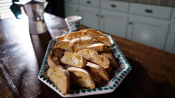 Almond and lemon biscotti (Tozzetti)