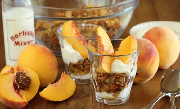 Almond and orange glaze granola with yoghurt
