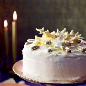 Almond and white chocolate mousse cake