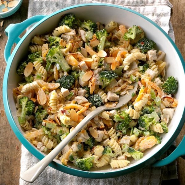 Almond-apricot chicken salad