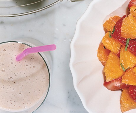 Almond-banana smoothies