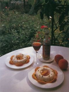 Almond Bavarian cream and peaches in Sauternes