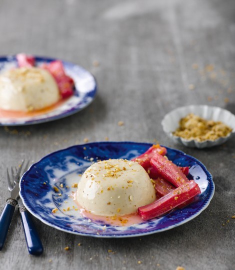 Almond Bavarois with rhubarb and praline