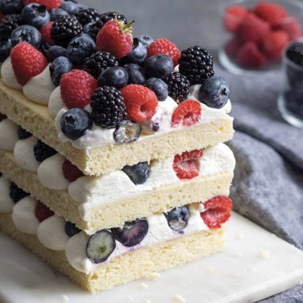 Almond berry cake