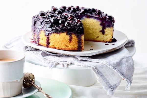 Almond, blueberry & vanilla cake