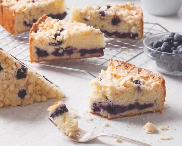Almond-blueberry coffee cake