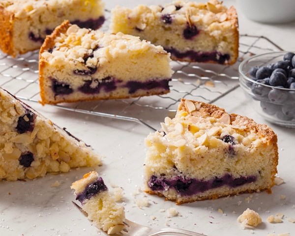 Almond-blueberry coffee cake