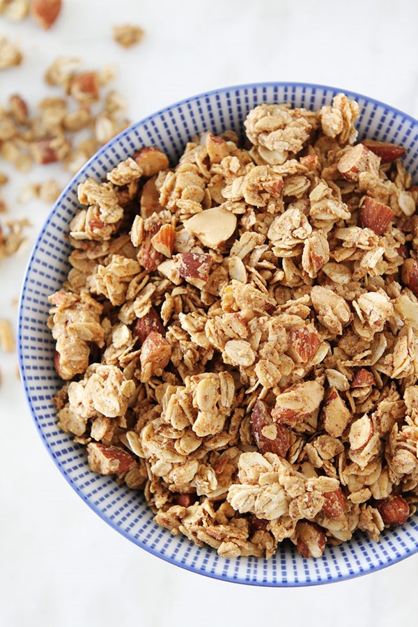 Almond butter granola