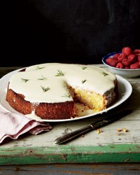 Almond cake with lemon and crème fraîche glaze