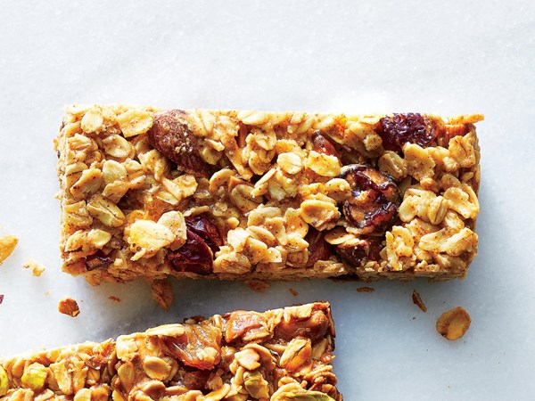 Almond-cherry bars