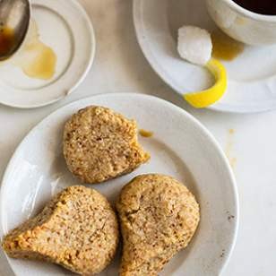 Almond cookies
