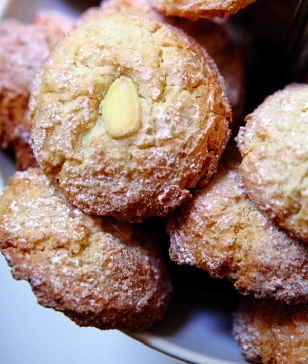 Almond cookies