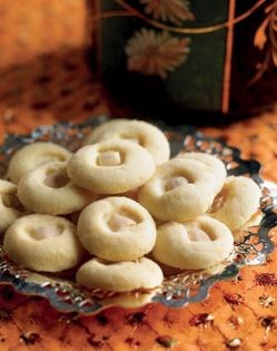 Almond cookies
