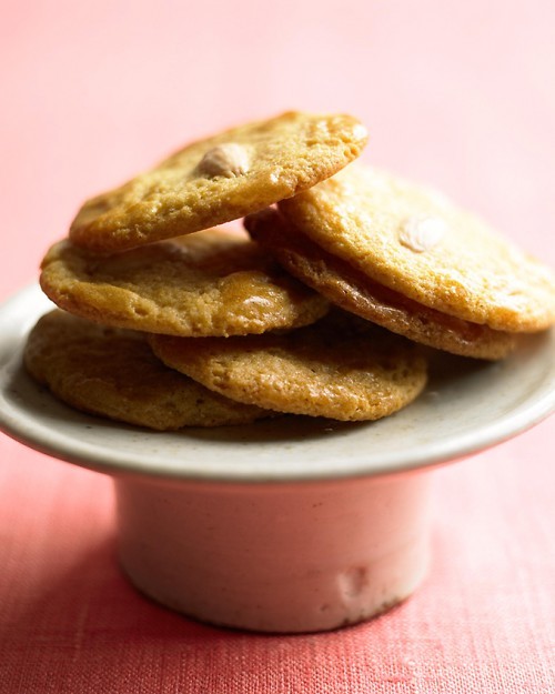 Almond cookies