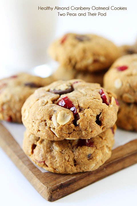 Almond cranberry oatmeal cookies