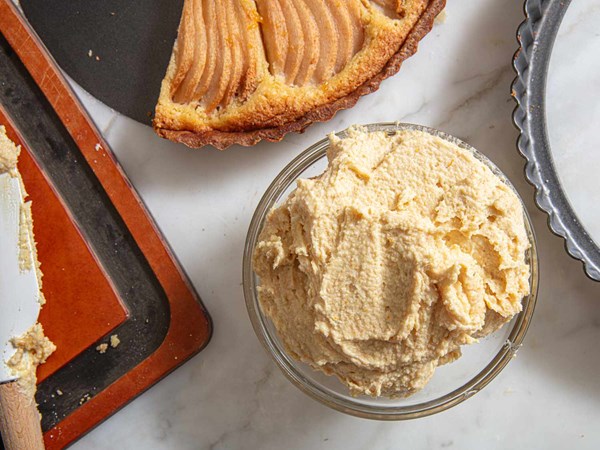 Almond cream (Crème d'amande)