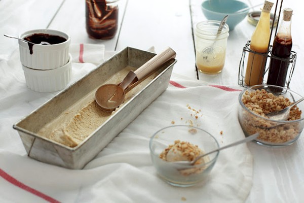 Almond crumble
