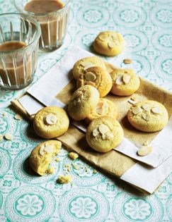 Almond crumble cookies