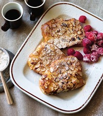 Almond-crusted French toast with berries